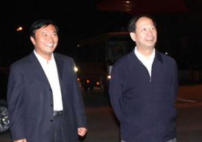2011年10月15日，时任江苏省委副书记、组织部长，现任中共中央政治局委员、中央统战部部长石泰峰视察今世缘。