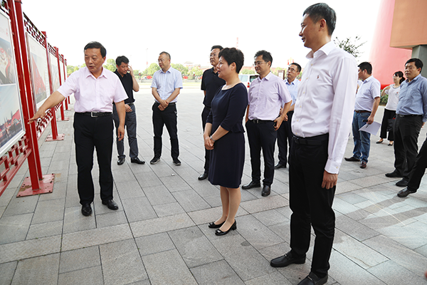 2020年6月3日，时任淮安市委书记、现任广西壮族自治区党委常委、自治区人民政府副主席蔡丽新在今世缘酒业调研重大项目建设以及经济网格化开展情况。